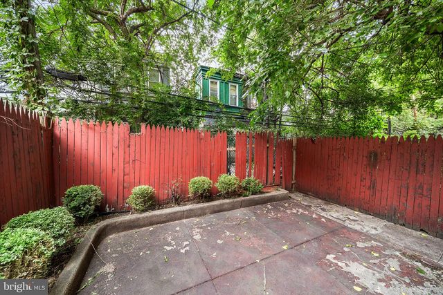 1221 W ALLEGHENY AVE, Philadelphia, PA 19133