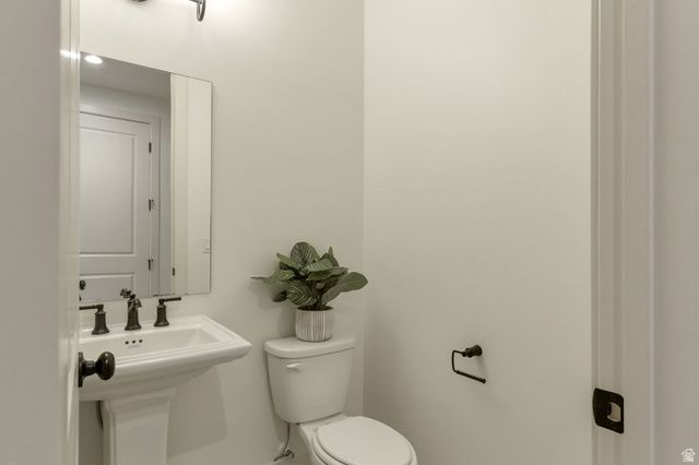 2132 N 725 W, Centerville, UT 84014