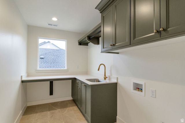 2132 N 725 W, Centerville, UT 84014