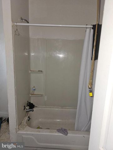 2139 W DIAMOND ST, Philadelphia, PA 19121