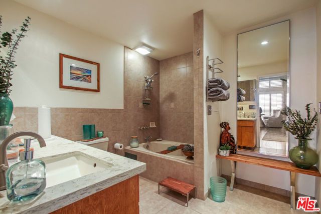 550 W Regent Street 330, Inglewood, CA 90301