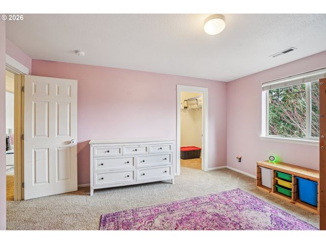 37834 SANDY HEIGHTS St, Sandy, OR 97055