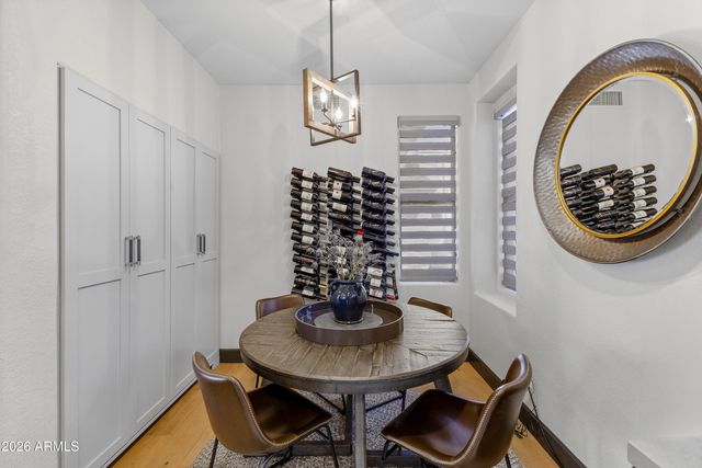 15221 N CLUBGATE Drive 2077, Scottsdale, AZ 85254