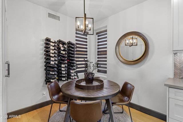 15221 N CLUBGATE Drive 2077, Scottsdale, AZ 85254