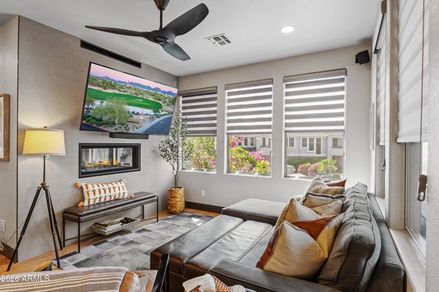 15221 N CLUBGATE Drive 2077, Scottsdale, AZ 85254