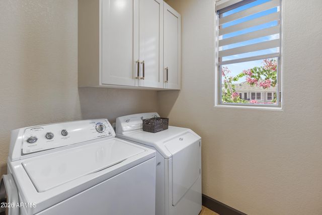 15221 N CLUBGATE Drive 2077, Scottsdale, AZ 85254