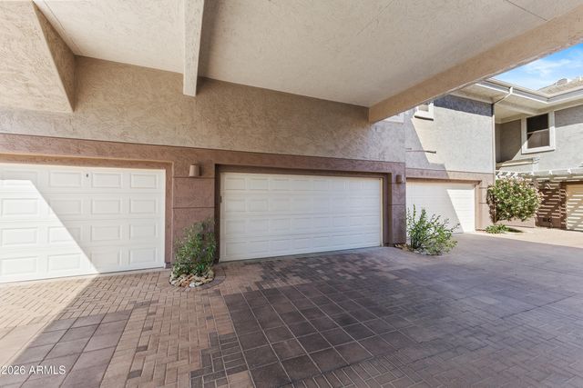 15221 N CLUBGATE Drive 2077, Scottsdale, AZ 85254
