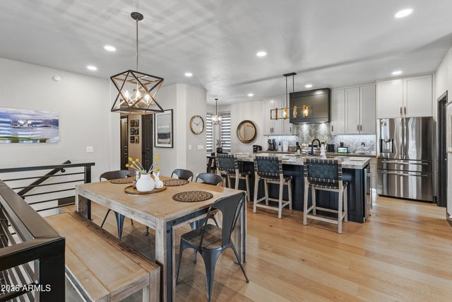 15221 N CLUBGATE Drive 2077, Scottsdale, AZ 85254