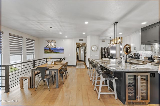 15221 N CLUBGATE Drive 2077, Scottsdale, AZ 85254