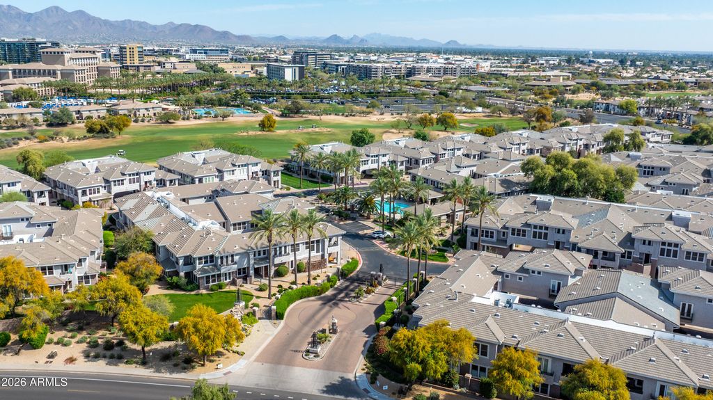 15221 N CLUBGATE Drive 2077, Scottsdale, AZ 85254