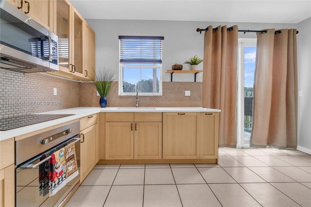 5400 NW 107th Ave 401, Doral, FL 33178