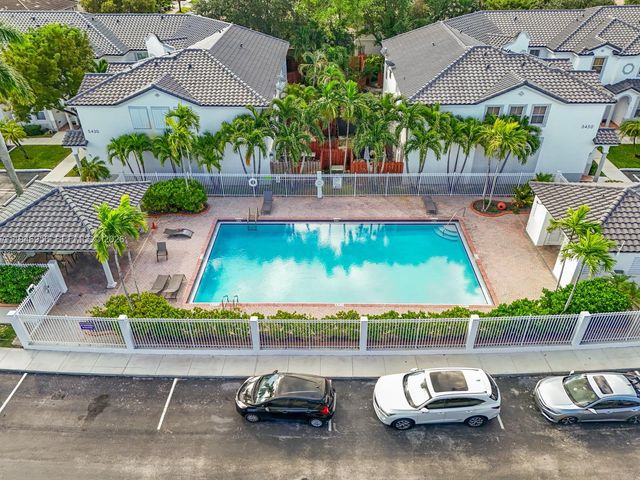 5400 NW 107th Ave 401, Doral, FL 33178