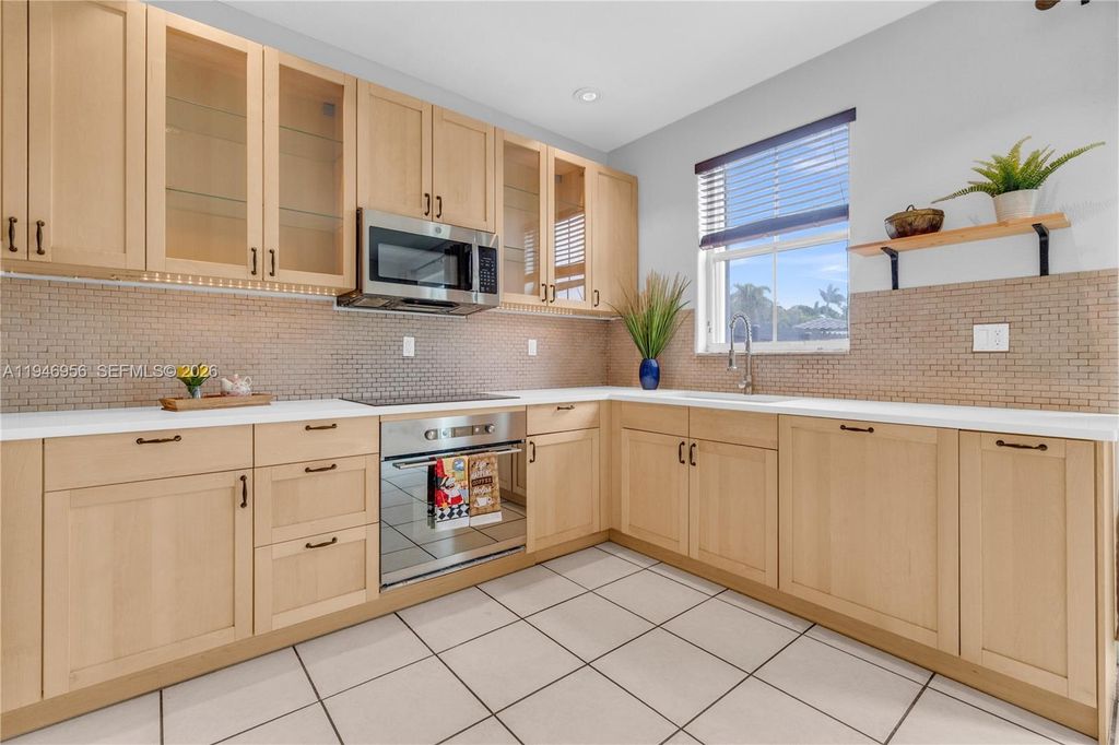 5400 NW 107th Ave 401, Doral, FL 33178