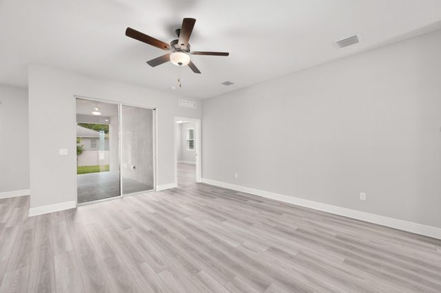 8016 102nd Court, Vero Beach, FL 32967