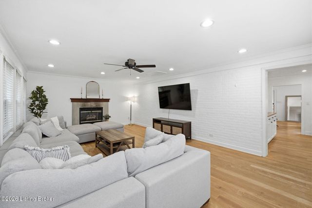 2808 Arden Rd, Louisville, KY 40220