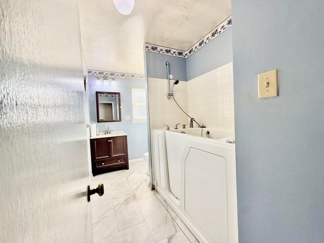 5838 Sierra DR, Roanoke, VA 24012