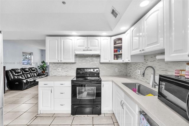 900 N 70th Ave, Hollywood, FL 33024