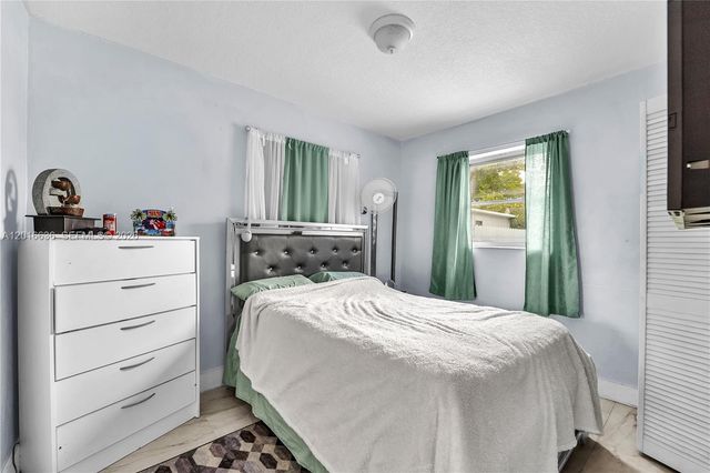 900 N 70th Ave, Hollywood, FL 33024