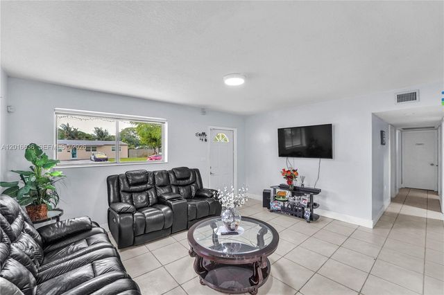 900 N 70th Ave, Hollywood, FL 33024