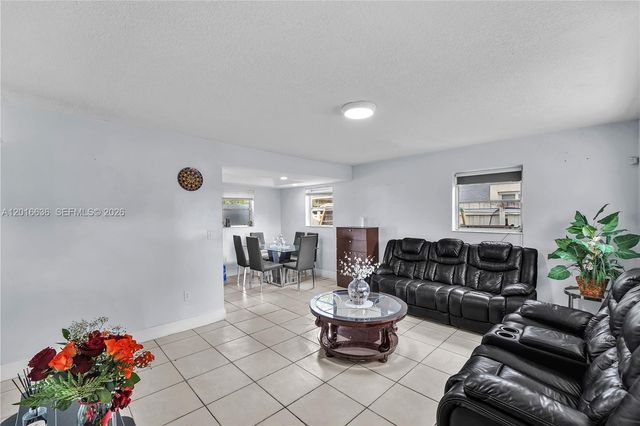 900 N 70th Ave, Hollywood, FL 33024