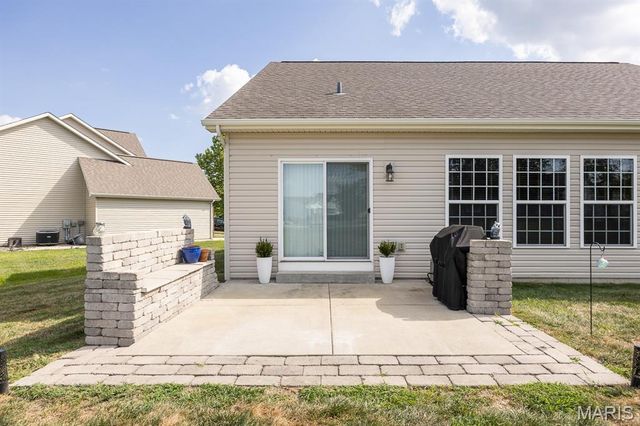 804 Bluff Ridge Ln Lane, Shiloh, IL 62221