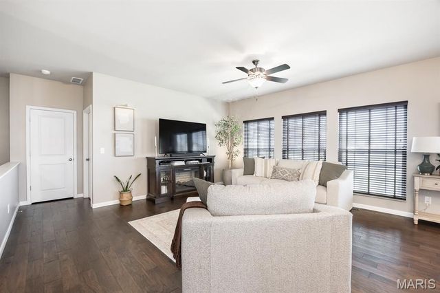 804 Bluff Ridge Ln Lane, Shiloh, IL 62221