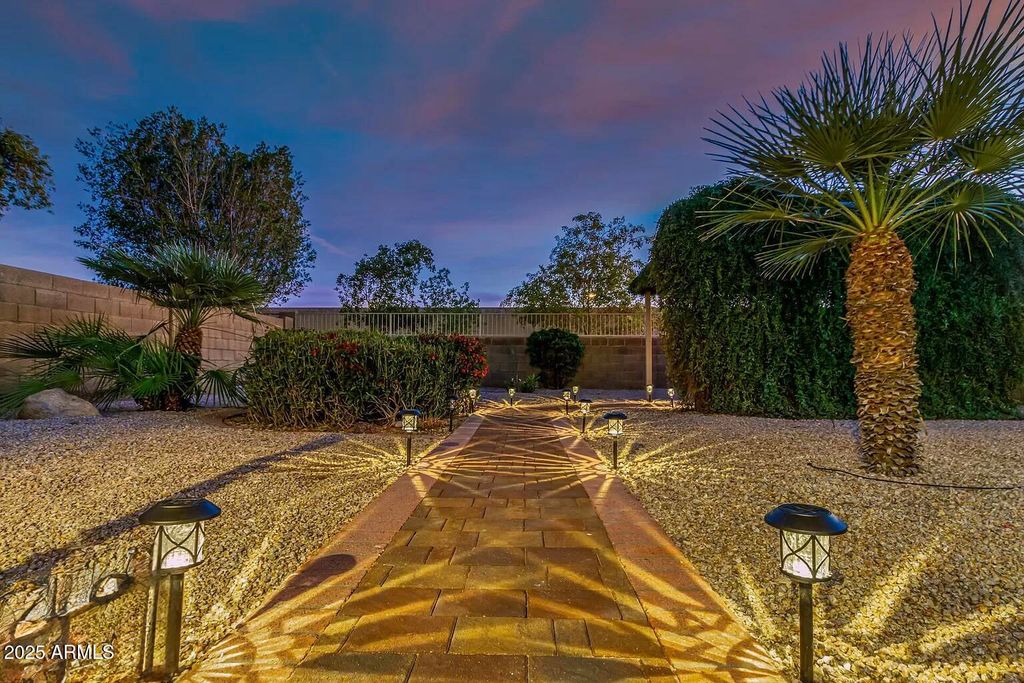 3829 E IRMA Lane, Phoenix, AZ 85050