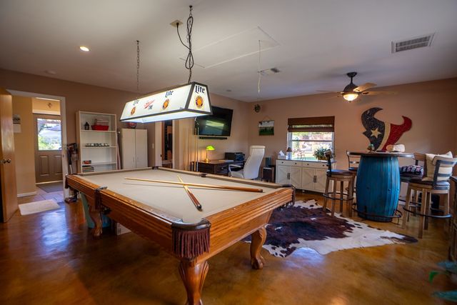 3273 Privilege Creek Rd, Pipe Creek, TX 78063