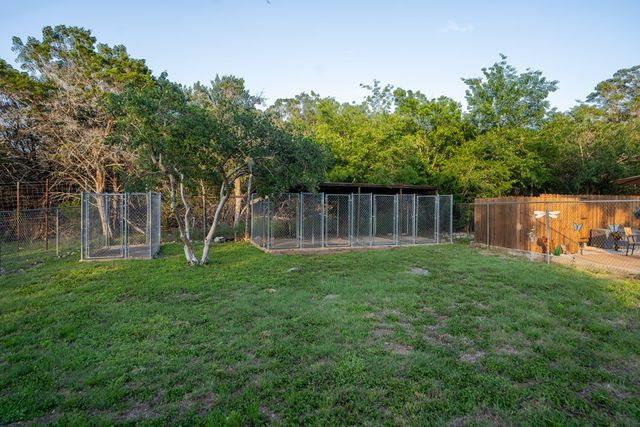 3273 Privilege Creek Rd, Pipe Creek, TX 78063