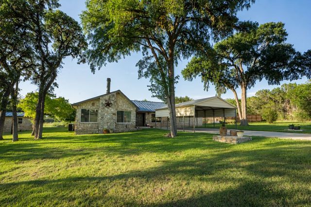 3273 Privilege Creek Rd, Pipe Creek, TX 78063