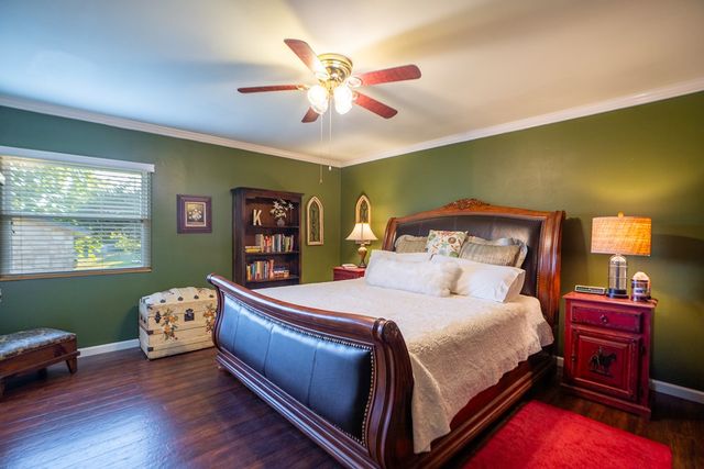 3273 Privilege Creek Rd, Pipe Creek, TX 78063