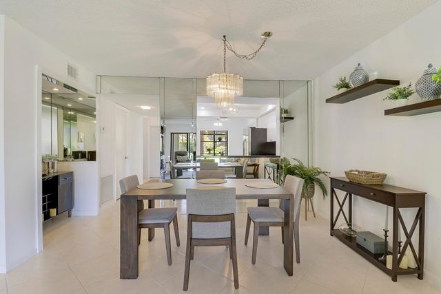 5121 Oak Hill Lane 412, Delray Beach, FL 33484