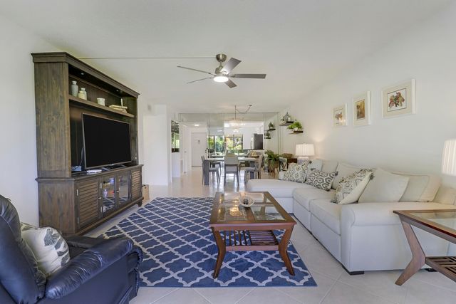 5121 Oak Hill Lane 412, Delray Beach, FL 33484