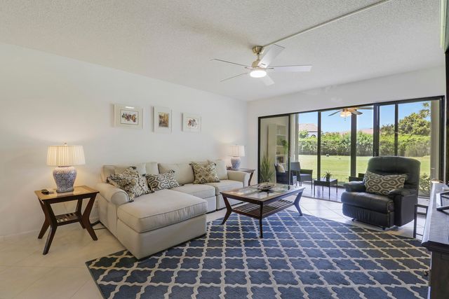 5121 Oak Hill Lane 412, Delray Beach, FL 33484