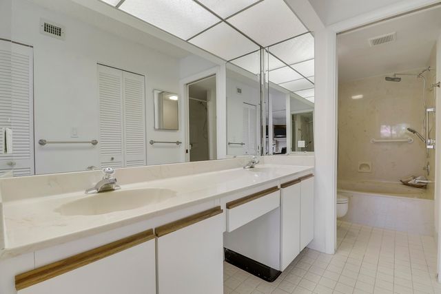 5121 Oak Hill Lane 412, Delray Beach, FL 33484
