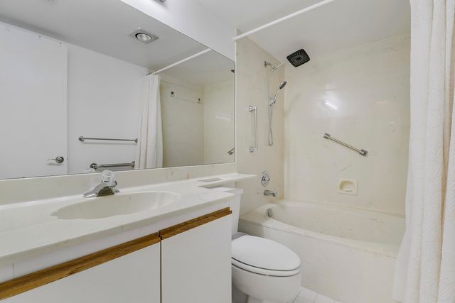 5121 Oak Hill Lane 412, Delray Beach, FL 33484