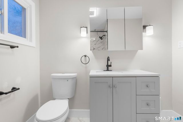 3 Highview Lane, New Haven, CT 06513