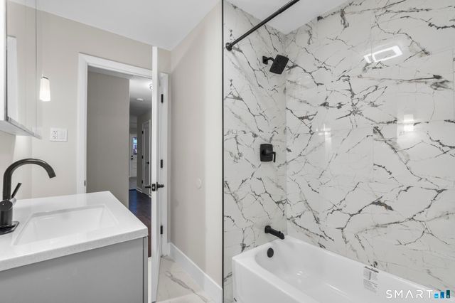 3 Highview Lane, New Haven, CT 06513