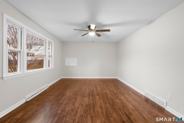 3 Highview Lane, New Haven, CT 06513