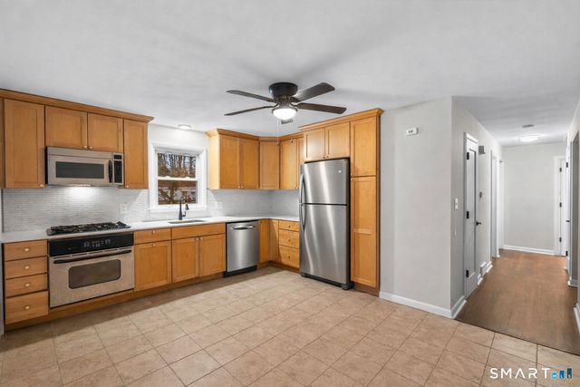 3 Highview Lane, New Haven, CT 06513