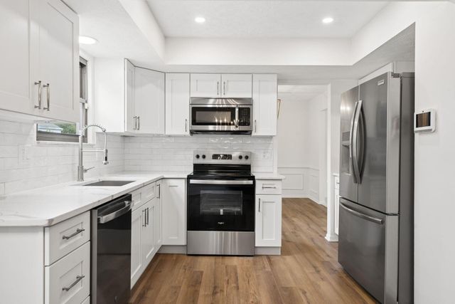 2900 Granada Hills Drive, Columbus, OH 43231