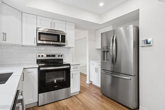 2900 Granada Hills Drive, Columbus, OH 43231