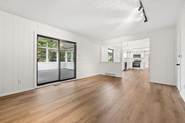 2900 Granada Hills Drive, Columbus, OH 43231