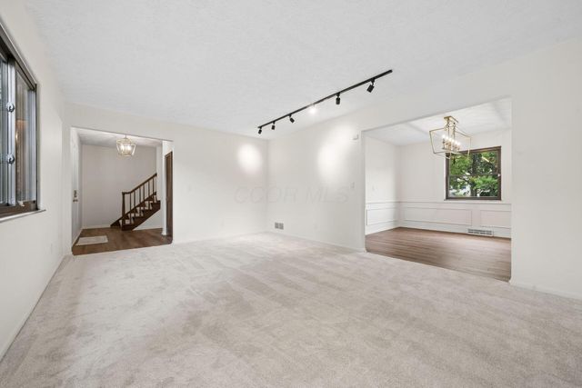 2900 Granada Hills Drive, Columbus, OH 43231