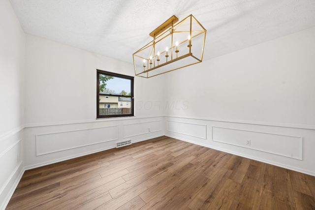 2900 Granada Hills Drive, Columbus, OH 43231