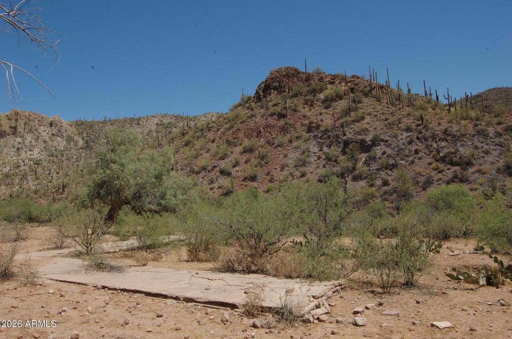 Image 19 of property listing at 37700 S Cow Creek Road 54, Morristown, AZ 85342