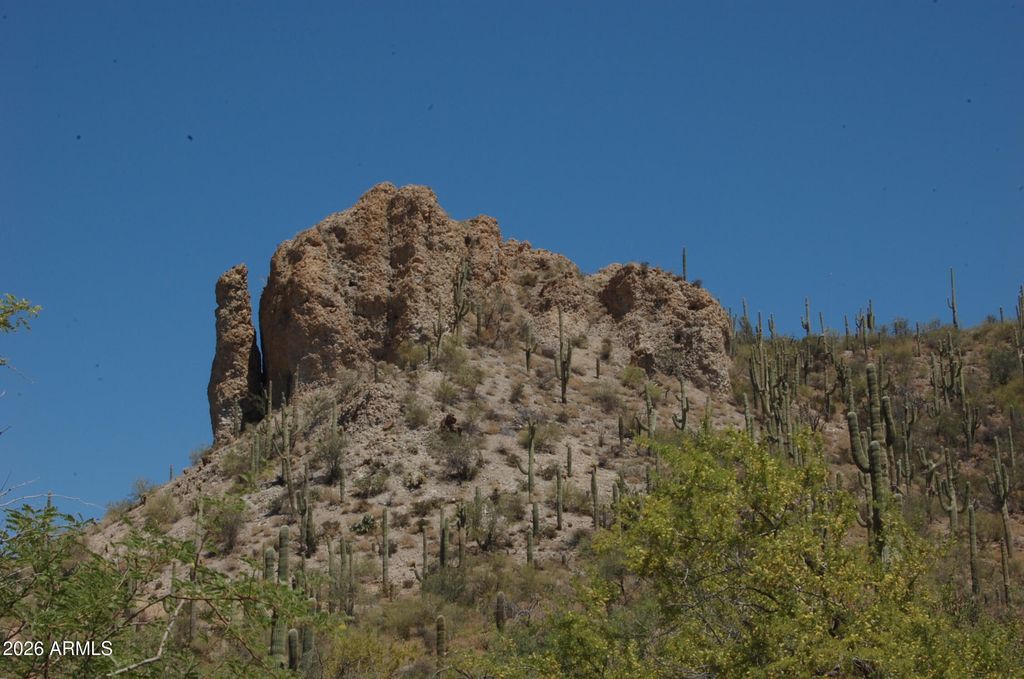 Image 4 of property listing at 37700 S Cow Creek Road 54, Morristown, AZ 85342