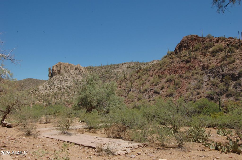 Image 5 of property listing at 37700 S Cow Creek Road 54, Morristown, AZ 85342