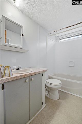 1400 Toms Creek Road, Hopkins, SC 29061