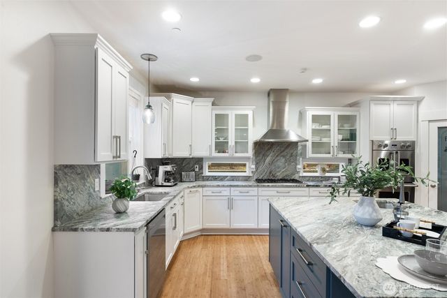 9544 NE 188th Street, Bothell, WA 98011